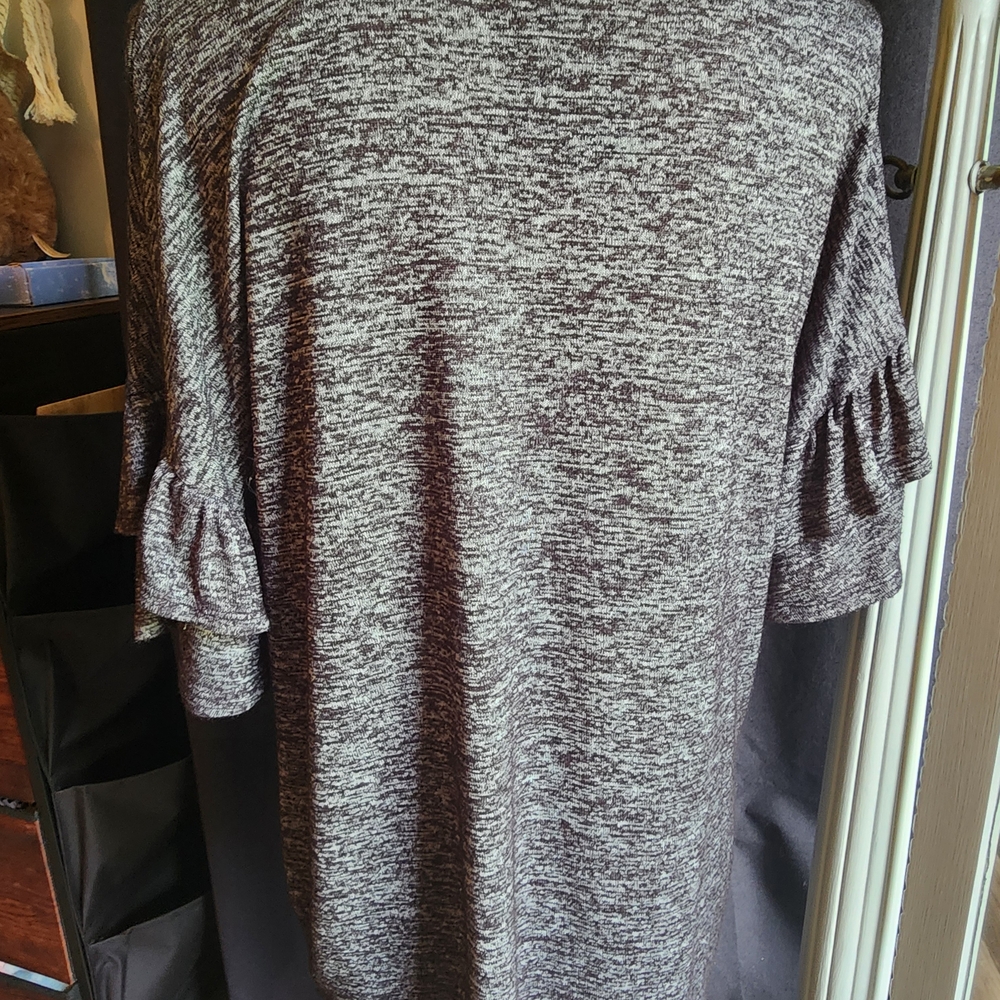 🔴 Bobbie Brooks Gray Relaxed T-Shirt - Picture 3 of 5